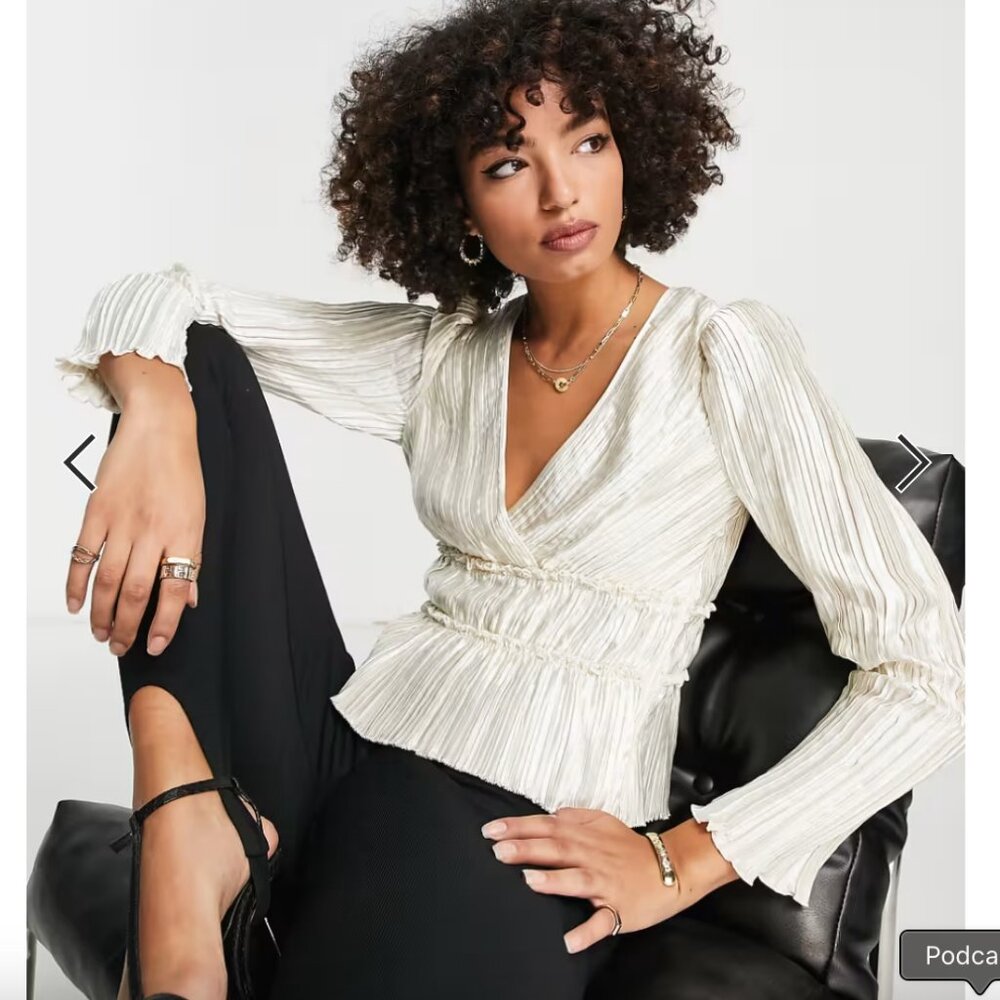 NWT & Other Stories plisse wrap top in shiny off white, pleated size 8